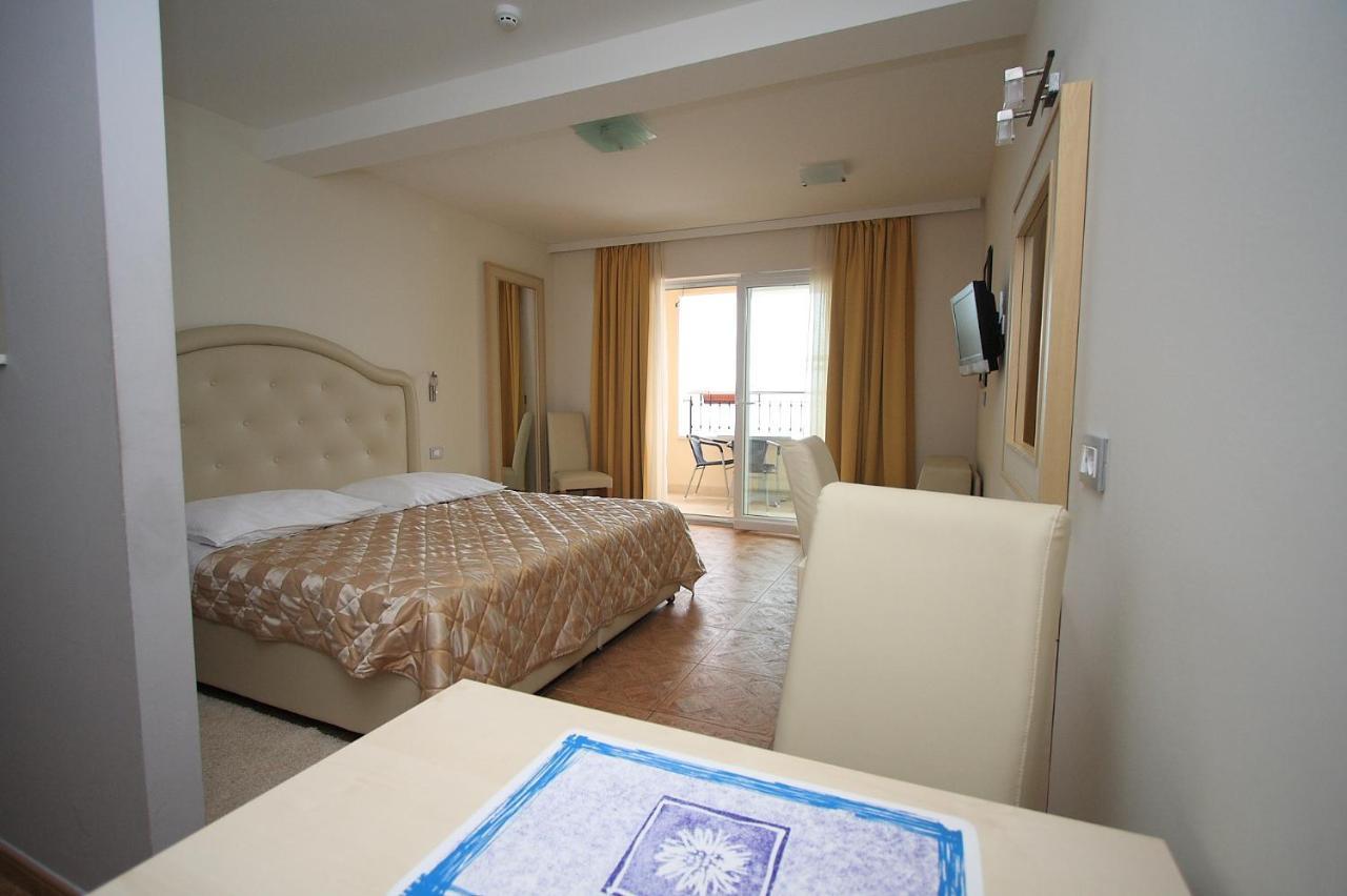 Aparthotel Natalia Подгора Екстер'єр фото