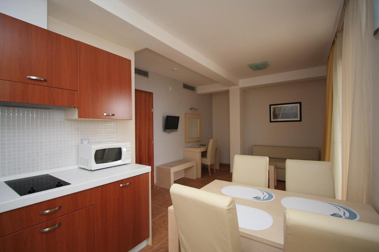 Aparthotel Natalia Подгора Екстер'єр фото