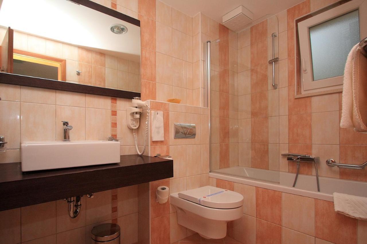 Aparthotel Natalia Подгора Екстер'єр фото