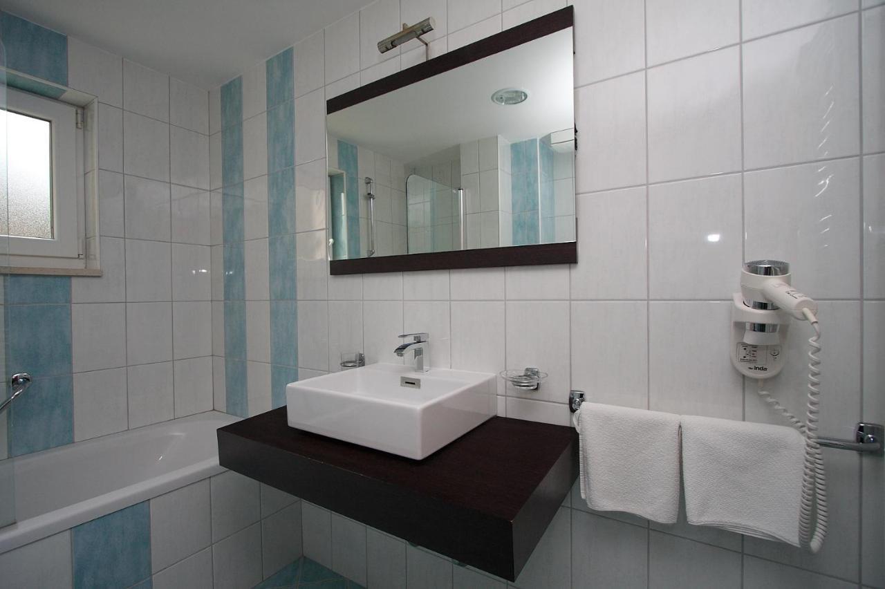 Aparthotel Natalia Подгора Екстер'єр фото